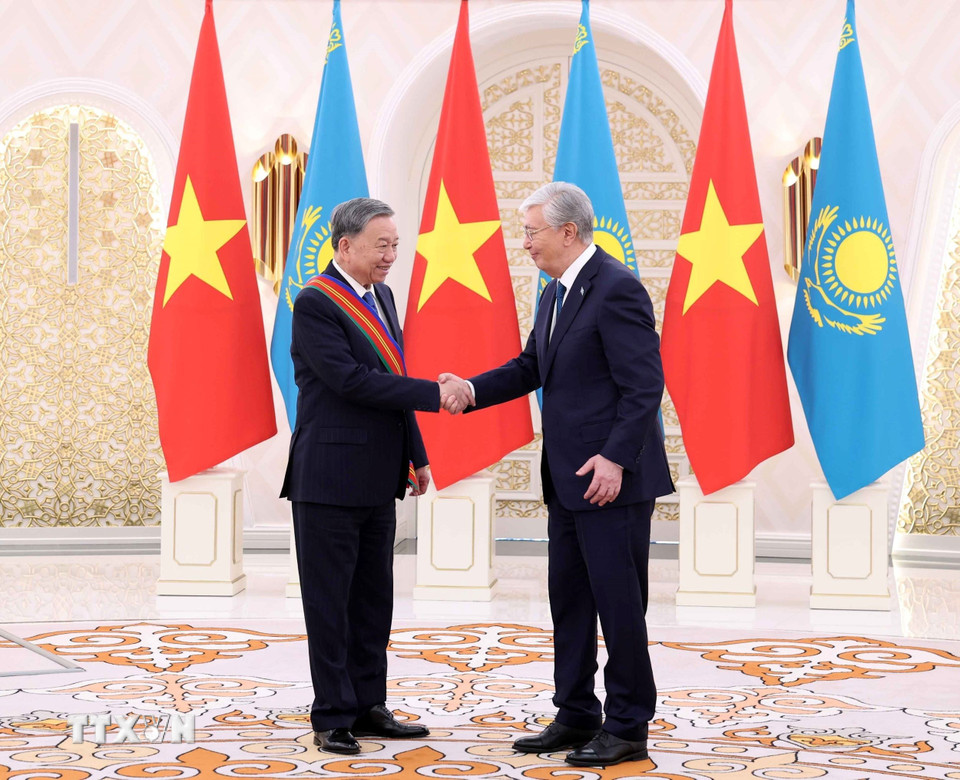 Tổng Bí thư Tô Lâm nhận Huân chương Hữu nghị Dostyk hạng nhất