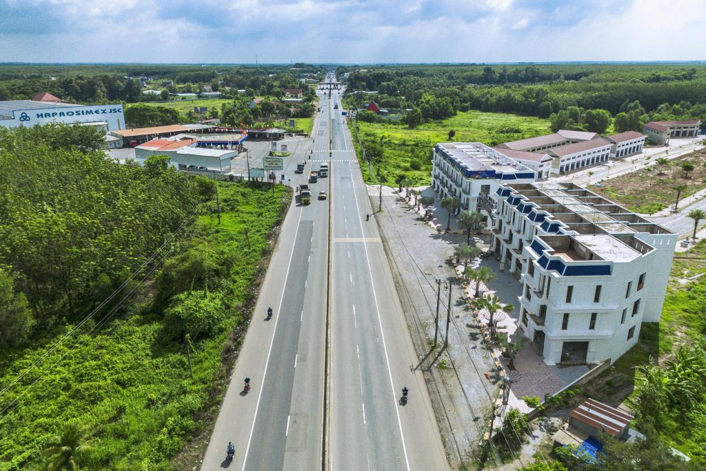 Mặt tiền đường DT741 Alana City
